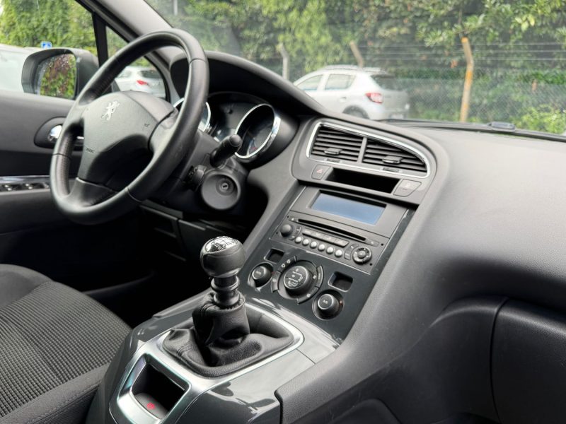 Peugeot 5008 2.0 HDI Allure 7 Places