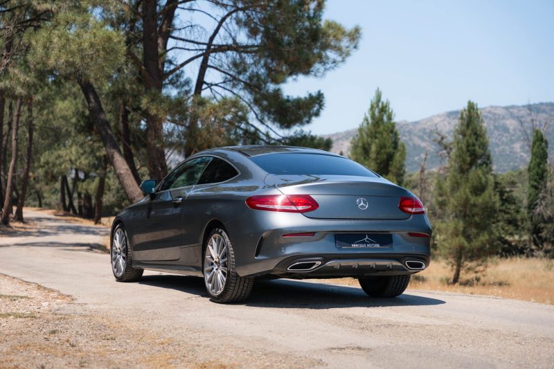 MERCEDES CLASSE C COUPE 220D / TOIT / 360 / KEYLESS