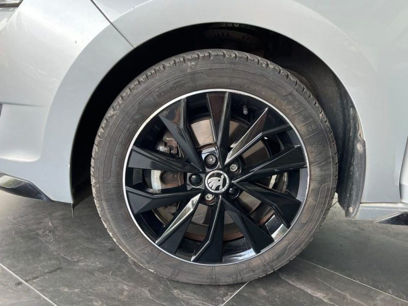 🚗 SKODA RAPID SPACEBACK 1.2 TSI 105ch ⚙️ MONTE CARLO ☀️ Toit ouvrant 📱 Bluetooth