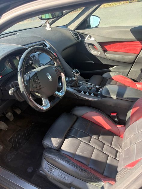 CITROEN DS5 1.6 BLUE HDI 120ch SPORT CHIC 