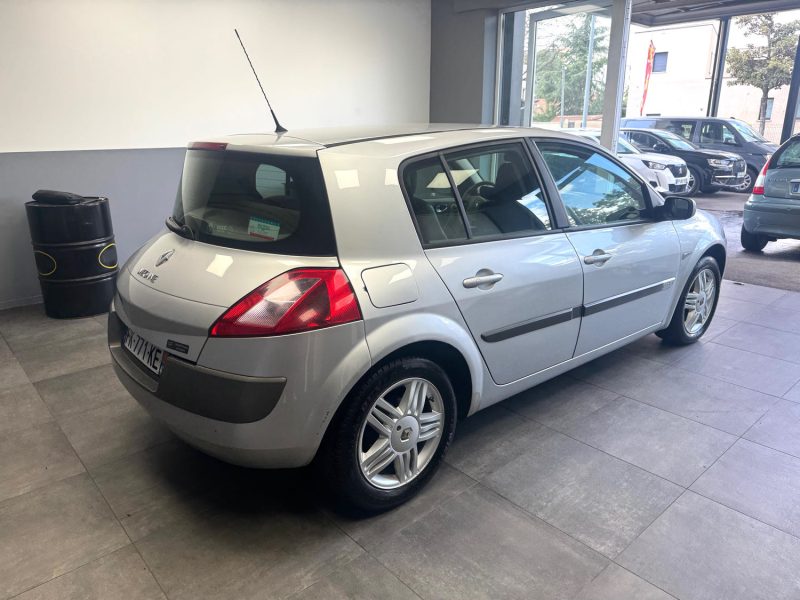 RENAULT MEGANE 1.9 DCI 120 CV CONFORT AUTHENTIQUE 2005