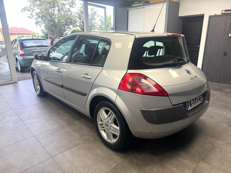RENAULT MEGANE 1.9 DCI 120 CV CONFORT AUTHENTIQUE 2005