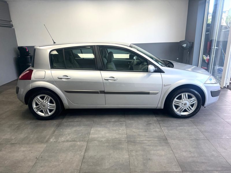 RENAULT MEGANE 1.9 DCI 120 CV CONFORT AUTHENTIQUE 2005