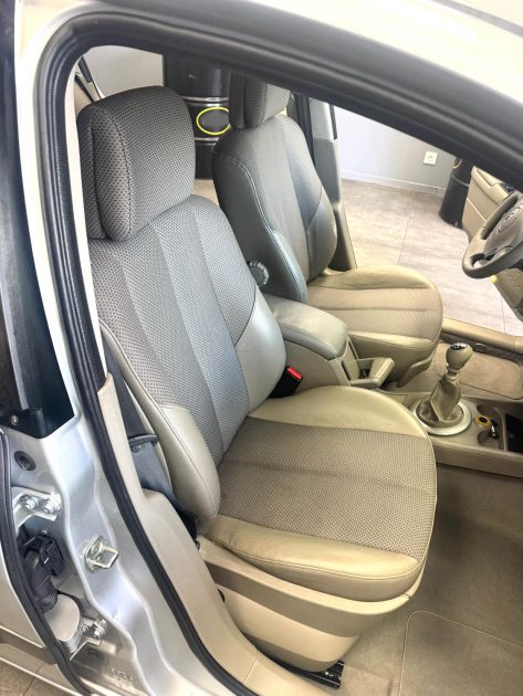 RENAULT MEGANE 1.9 DCI 120 CV CONFORT AUTHENTIQUE 2005