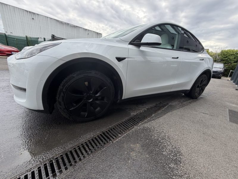 TESLA MODEL Y DUAL GRANDE AUTONOMIE 2022 ATTELAGE 