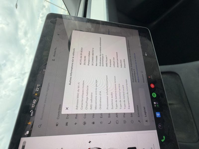 TESLA MODEL Y DUAL GRANDE AUTONOMIE 2022 ATTELAGE 