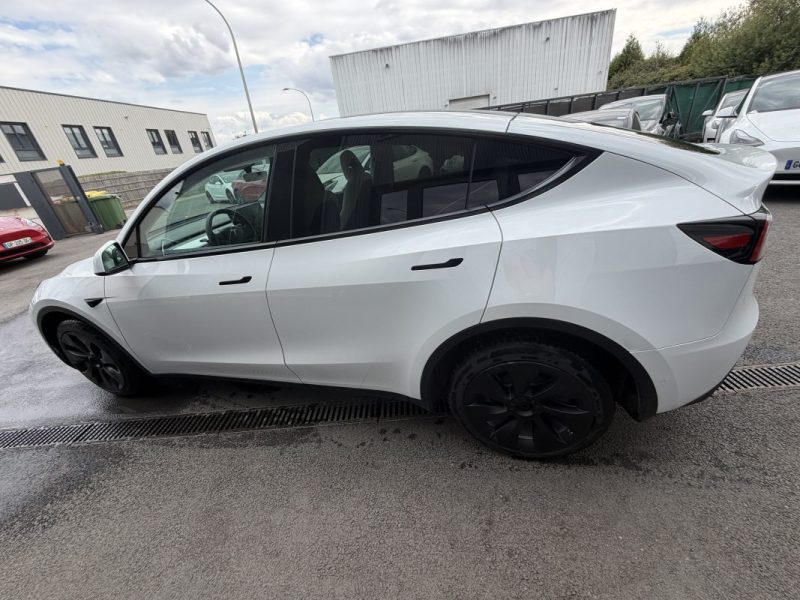 TESLA MODEL Y DUAL GRANDE AUTONOMIE 2022 ATTELAGE 
