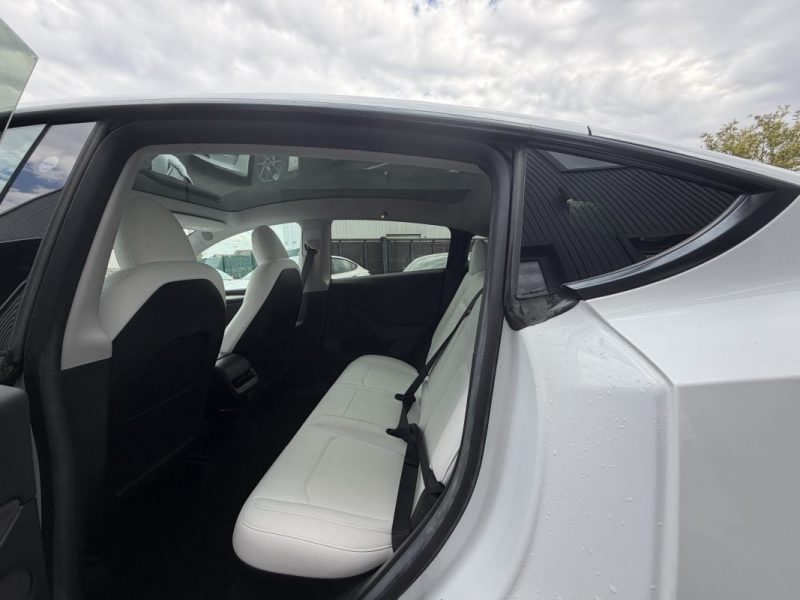 TESLA MODEL Y DUAL GRANDE AUTONOMIE 2022 ATTELAGE 