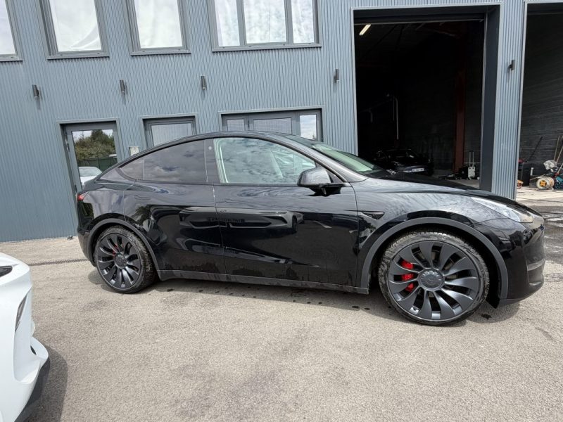 TESLA MODEL Y PERFORMANCE 2023 AUTOPILOT AMELIORÉ