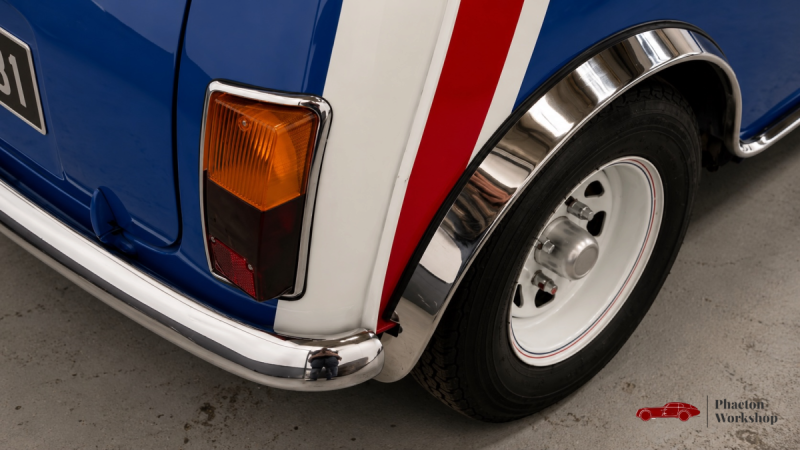 MINI CLASSIC 1984 – PEINTURE UNION JACK – 39 200 KM – ORIGINE FRANCE – TÉLÉPHONE D’ÉPOQUE FONCTIONNE