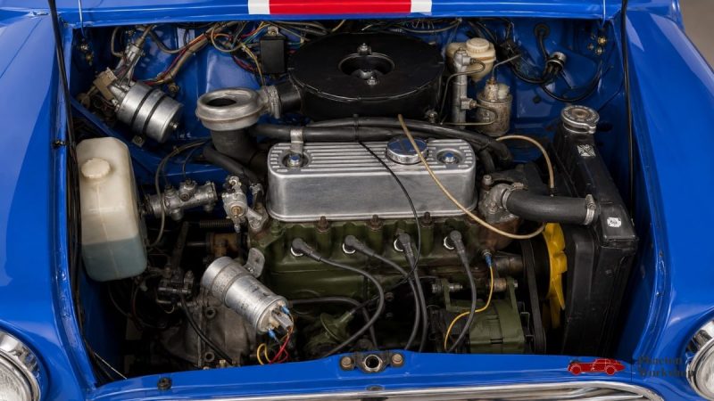 MINI CLASSIC 1984 – PEINTURE UNION JACK – 39 200 KM – ORIGINE FRANCE – TÉLÉPHONE D’ÉPOQUE FONCTIONNE