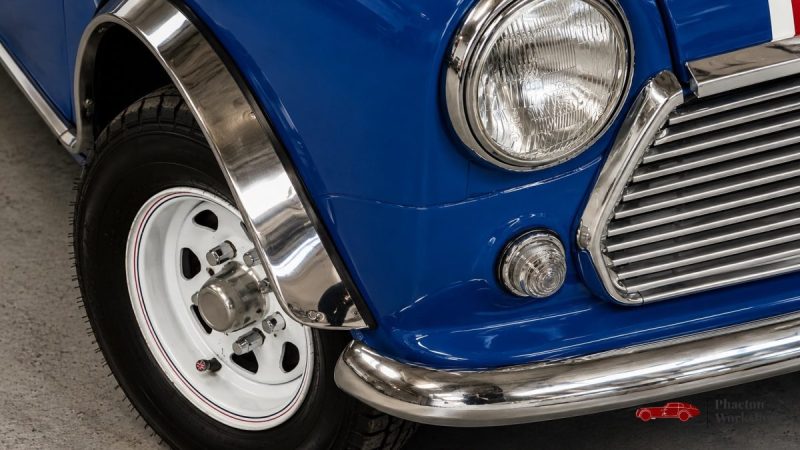 MINI CLASSIC 1984 – PEINTURE UNION JACK – 39 200 KM – ORIGINE FRANCE – TÉLÉPHONE D’ÉPOQUE FONCTIONNE