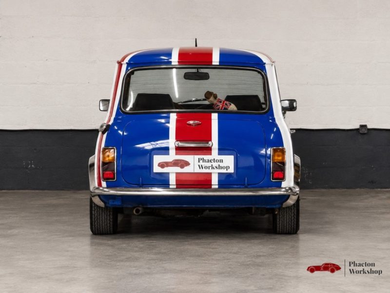 MINI CLASSIC 1984 – PEINTURE UNION JACK – 39 200 KM – ORIGINE FRANCE – TÉLÉPHONE D’ÉPOQUE FONCTIONNE