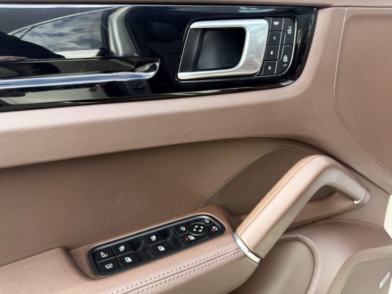 PORSCHE CAYENNE E-HYBRID 3.0 V6 462 CH TIPTRONIC BVA 2022