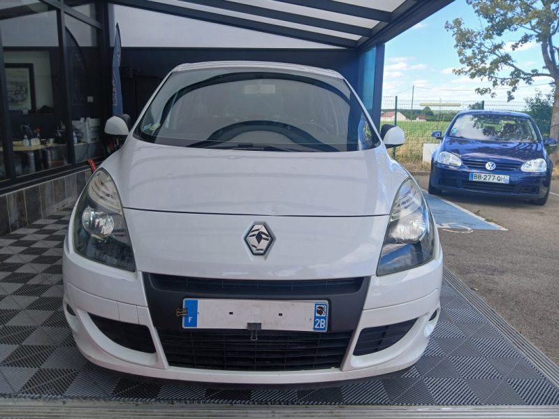 RENAULT SCENIC 1.5 DCI 95 cv Authentique eco²   2012