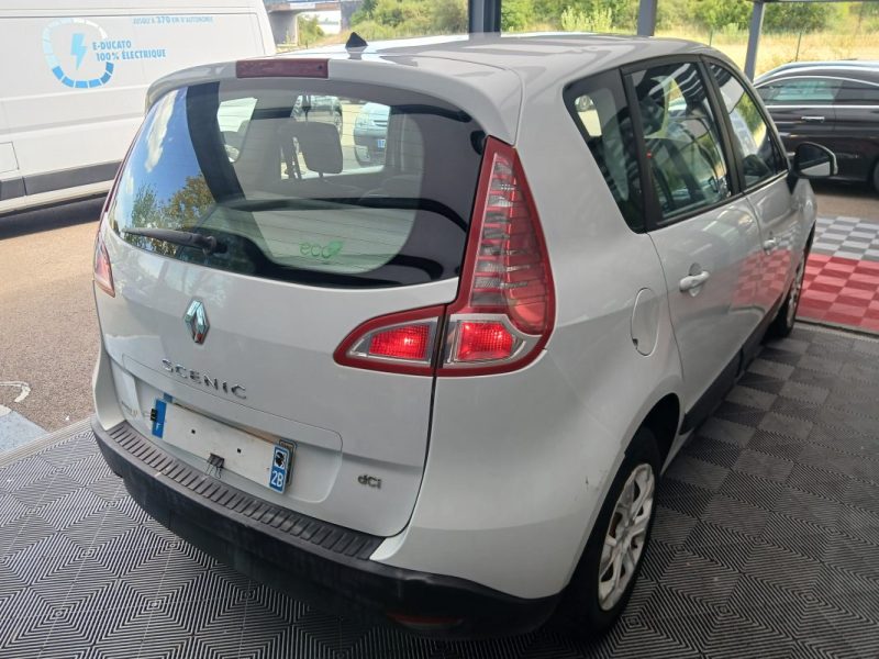 RENAULT SCENIC 1.5 DCI 95 cv Authentique eco²   2012