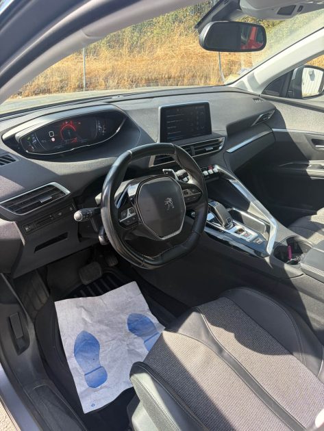 PEUGEOT 5008 II 1.5 BLUE HDI 130 Allure EAT8 7 Places