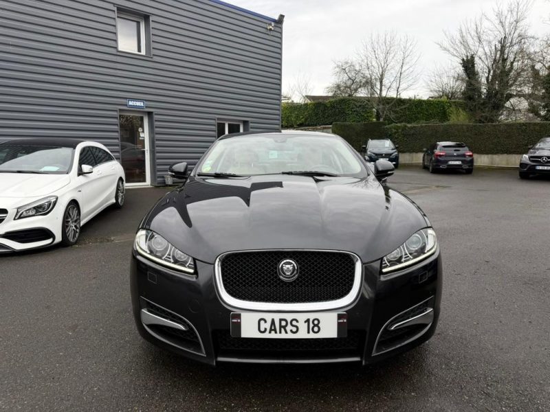JAGUAR XF (2) 3.0 D V6 240 CH LUXE PREMIUM 2013