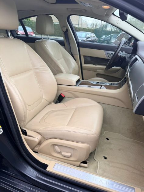 JAGUAR XF (2) 3.0 D V6 240 CH LUXE PREMIUM 2013