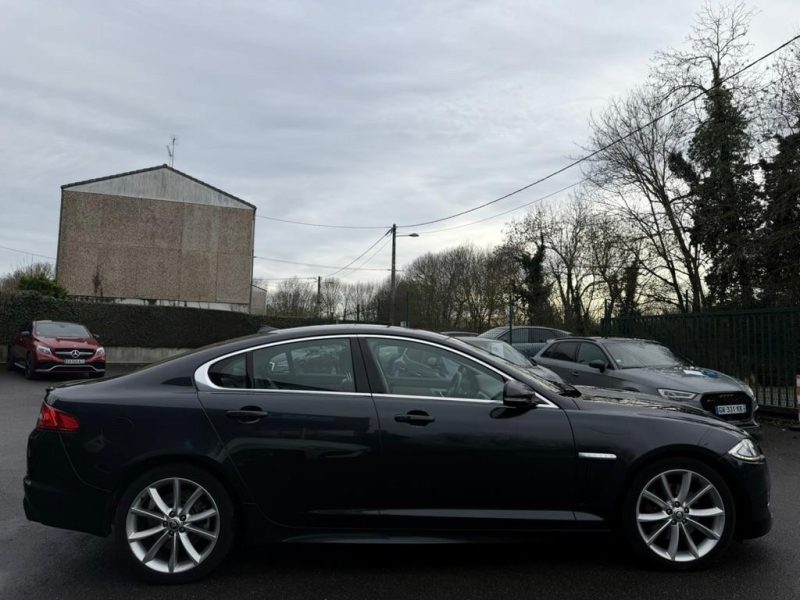 JAGUAR XF (2) 3.0 D V6 240 CH LUXE PREMIUM 2013