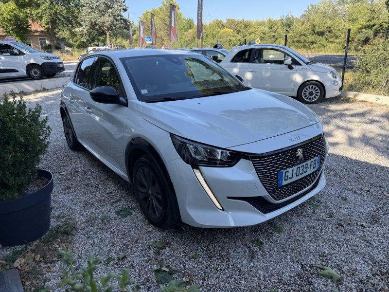PEUGEOT 208 II 50KWH 136CH STYLE CAMÉRA CAR PLAY SOH 95% 2022