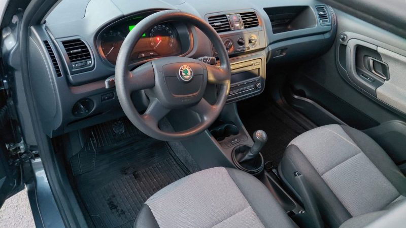 SKODA FABIA  2010