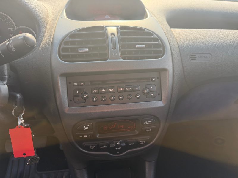 PEUGEOT 206 ROLAND GARROS 1.6 16V 110CH PHASE 2 GARANTIE 