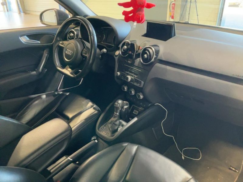 AUDI A1 1.8 TFSI 192CH S-LINE SIEGE F1 S TRONIC FULLS OPTIONS GARANTIE