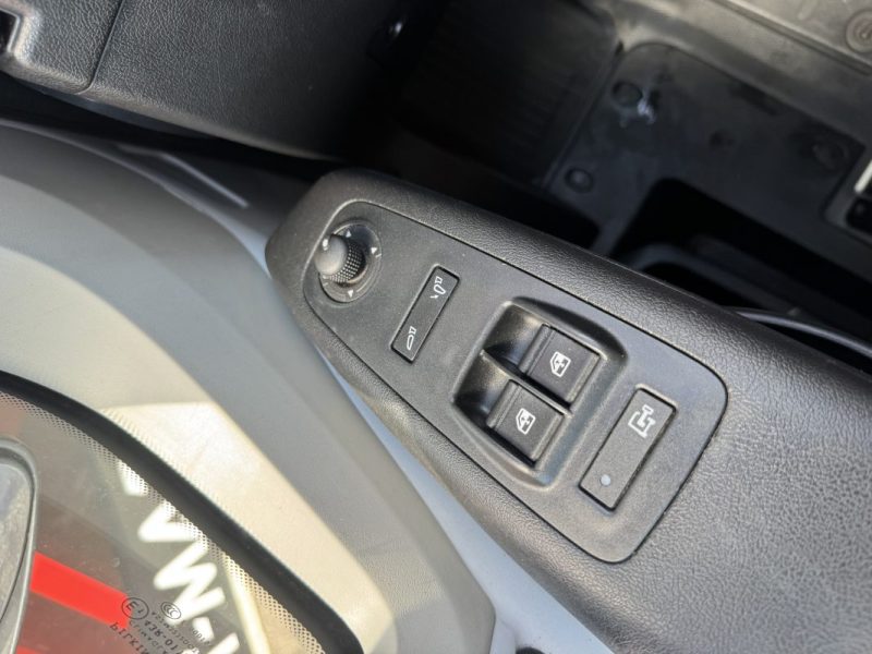 PEUGEOT BOXER 330 L2H1 2.2 BLUE HDI 120 PRO 2023 TTC