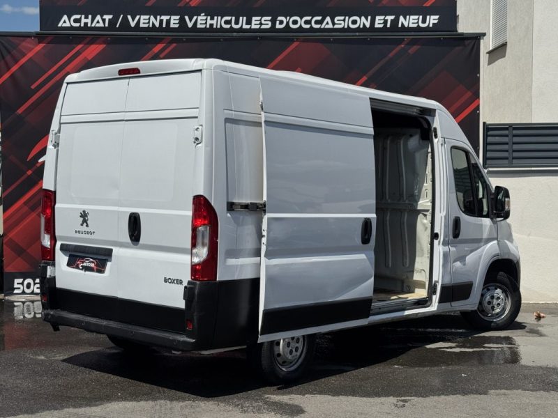 PEUGEOT BOXER 330 L2H1 2.2 BLUE HDI 120 PRO 2023 TTC