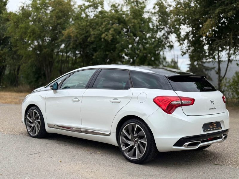Citroën DS5 Blue HDI 180 CH Sport chic - Bluetooth - Boîte Auto - GPS - Révisée & Garantie 6 Mois