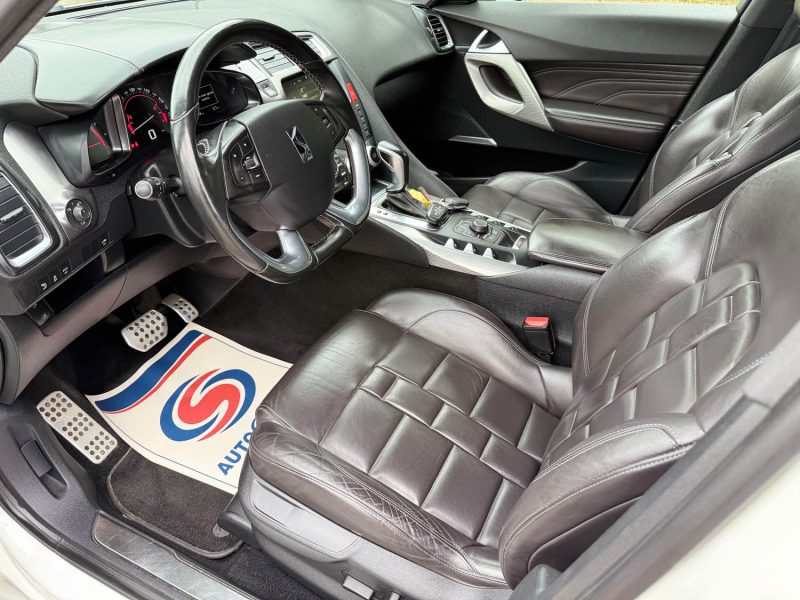 Citroën DS5 Blue HDI 180 CH Sport chic - Bluetooth - Boîte Auto - GPS - Révisée & Garantie 6 Mois