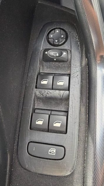 PEUGEOT 2008  1.6 HDI 100CV S&S ALLURE  