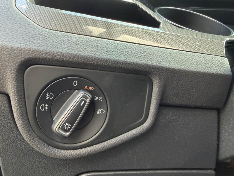  VOLKSWAGEN Touran II 1.6 TDI 16V BlueMotion DSG7 115 cv Boîte auto Connect