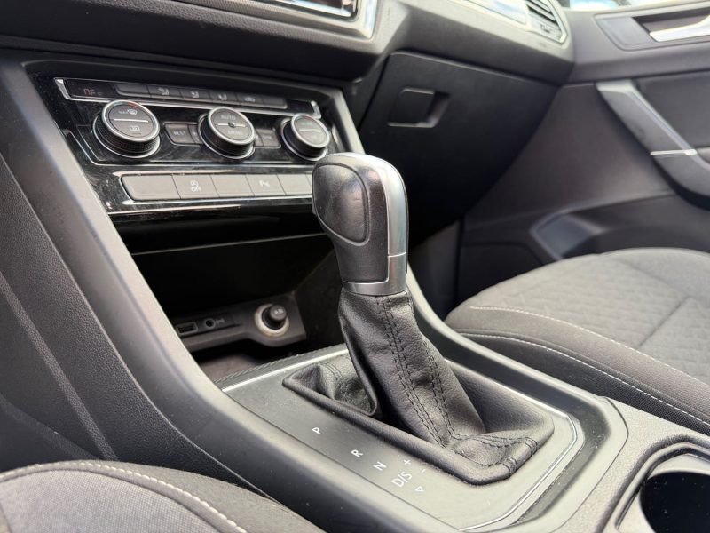  VOLKSWAGEN Touran II 1.6 TDI 16V BlueMotion DSG7 115 cv Boîte auto Connect