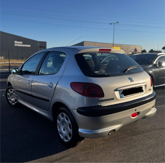 PEUGEOT 206 XT PACK 1.4E BVA 2005