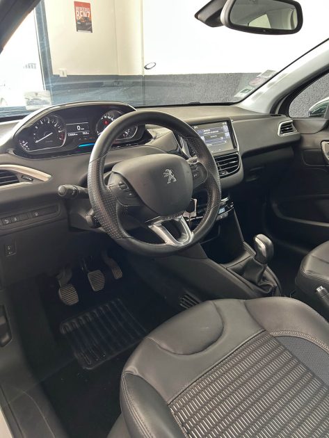 PEUGEOT 208 ALLURE 1.2 VTI 82 