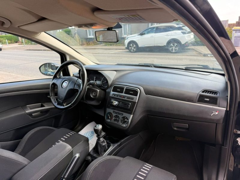 Fiat Grande Punto 1.6 D 120Ch Sport