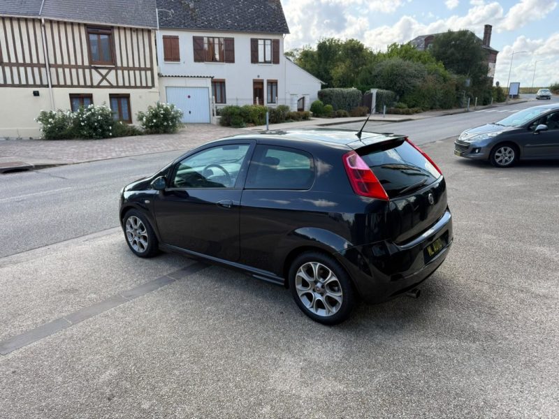 Fiat Grande Punto 1.6 D 120Ch Sport