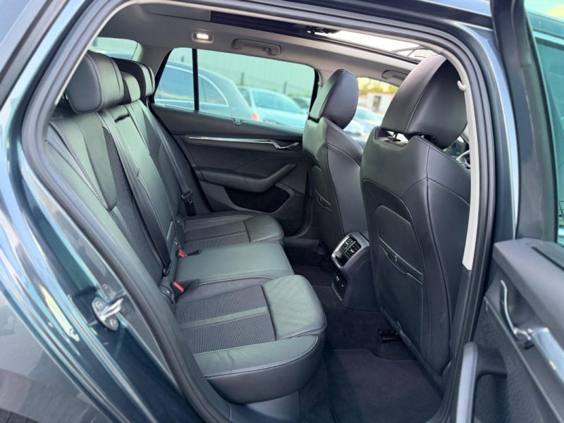 SKODA OCTAVIA COMBI 2.0 TDI 150ch STYLE / TOIT OUVRANT