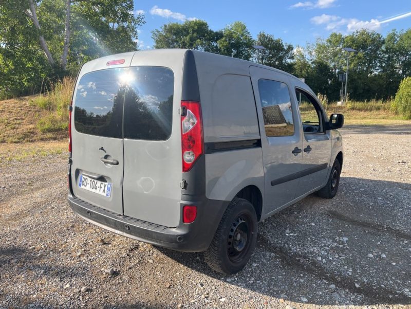 RENAULT KANGOO 1.5 DCI 70CV EMBRAYAGE ET DISTRIBUTION NEUVE