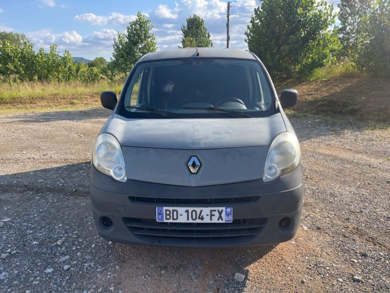 RENAULT KANGOO 1.5 DCI 70CV EMBRAYAGE ET DISTRIBUTION NEUVE