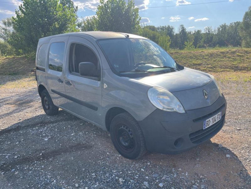 RENAULT KANGOO 1.5 DCI 70CV EMBRAYAGE ET DISTRIBUTION NEUVE