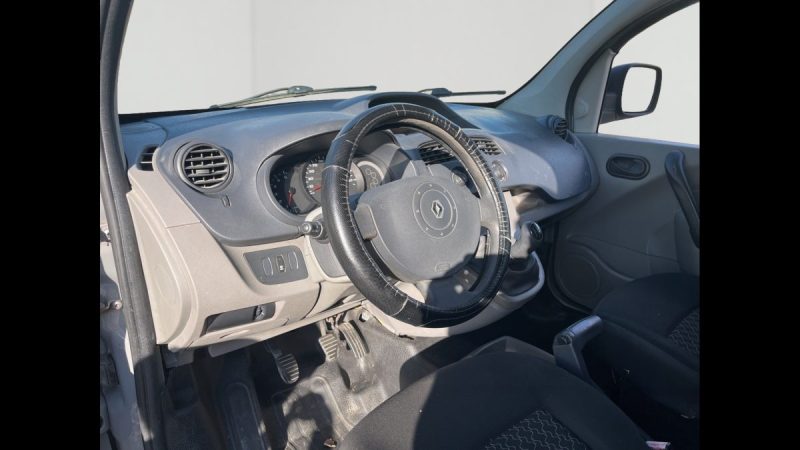 RENAULT KANGOO 1.5 DCI 70CV EMBRAYAGE ET DISTRIBUTION NEUVE