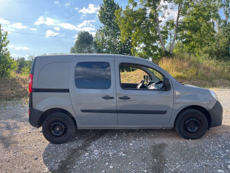 RENAULT KANGOO 1.5 DCI 70CV EMBRAYAGE ET DISTRIBUTION NEUVE