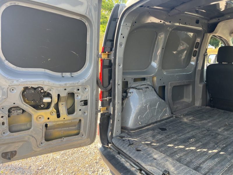 RENAULT KANGOO 1.5 DCI 70CV EMBRAYAGE ET DISTRIBUTION NEUVE