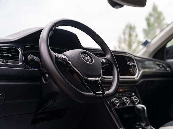 VOLKSWAGEN T-ROC 2.0 TDI 150 CARAT 4 MOTION DSG7 
