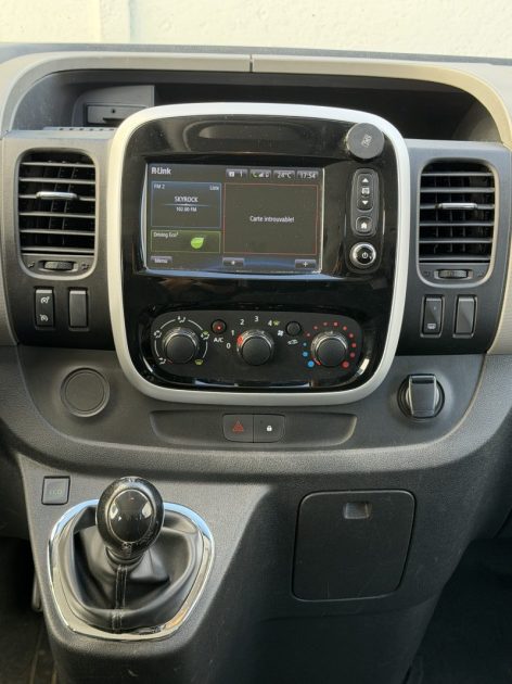 RENAULT  TRAFIC (3) 1.6 DCI 120 CV L1H1 / 6 PLACES /GRAND CONFORT ORIGINE FRANCE GARANTIE 6 MOIS  