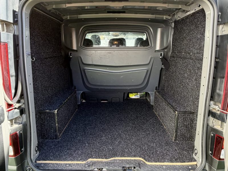 RENAULT  TRAFIC (3) 1.6 DCI 120 CV L1H1 / 6 PLACES /GRAND CONFORT ORIGINE FRANCE GARANTIE 6 MOIS  