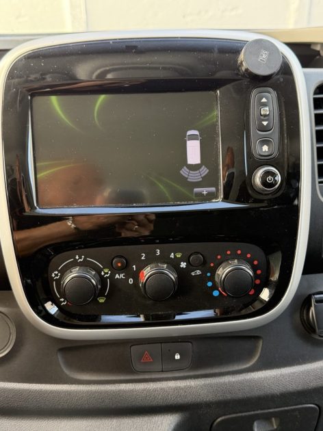 RENAULT  TRAFIC (3) 1.6 DCI 120 CV L1H1 / 6 PLACES /GRAND CONFORT ORIGINE FRANCE GARANTIE 6 MOIS  